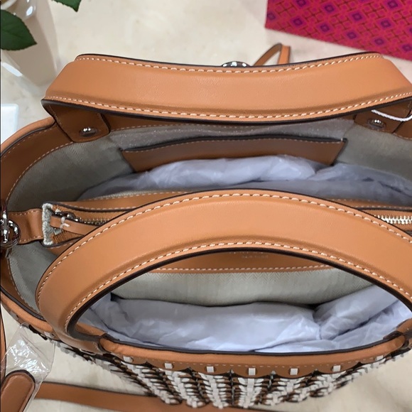 LAST RARE TORY BURCH MILLER CHAINMAIL LARGE BUCKET BAG IN CAMELLO/IVORY XBODY - Picture 10 of 12